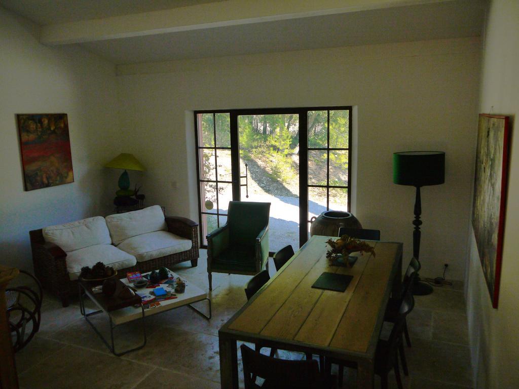 L'Ostal Du Pic St Loup Bed & Breakfast Saint-Jean-de-Cuculles Dış mekan fotoğraf